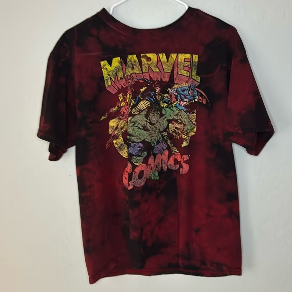 Black and red tie die tee